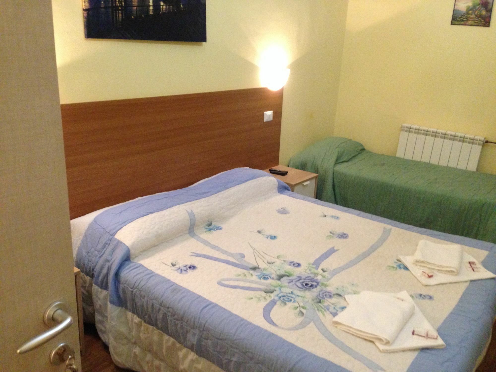 Dixi Bird Guesthouse Rome Extérieur photo
